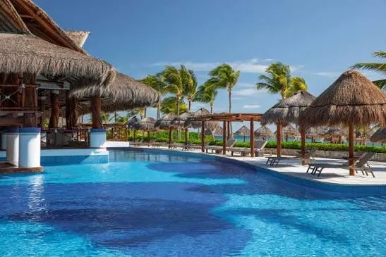 Home 22 All-Inclusive