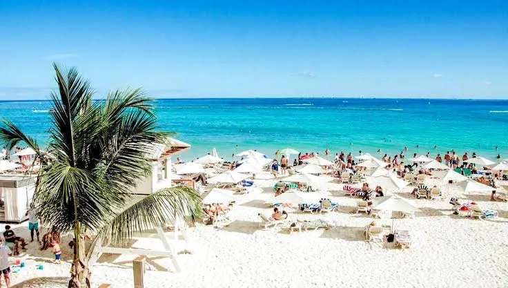 Playa del Carmen 6 Mamitas Beach