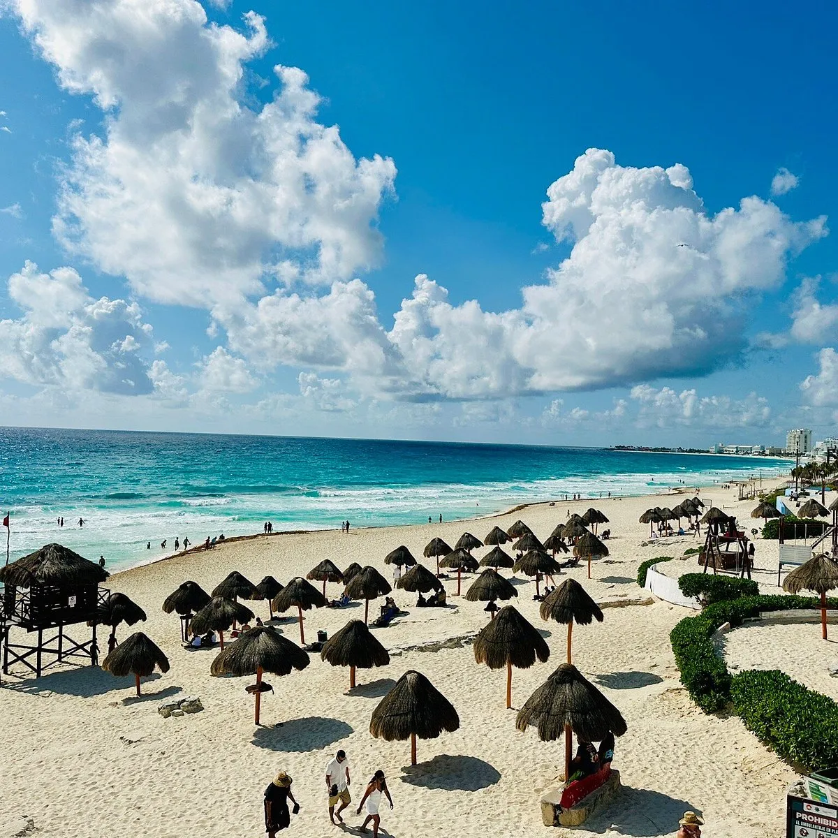 Cancún Mexico 1 Playa Delfines